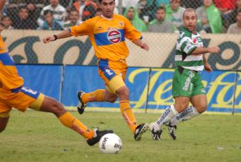 El técnico de los albiverdes reconoció que el triunfo significó conseguir tres puntos muy importantes, más aun cuando se jugó con cinco elementos surgidos de las fuerzas básicas del propio club, uno de ellos el debutante Armando Gallegos, quien recibe su oportunidad a los 17 años.