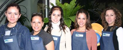 Norma Hernández, Cristy Delgado, Nelly Blackaller, Alma Luján y Katy Riveroll