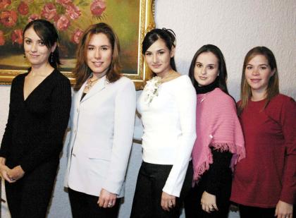  15 de noviembre de 2004
Montserrat Galicia GOnzález con sus amigas Adriana, berenice, Katy y Sofía de Ortuño.