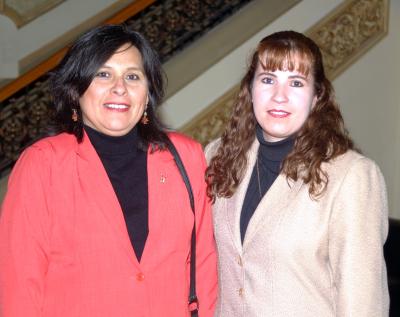 Martha Simental y María Valle