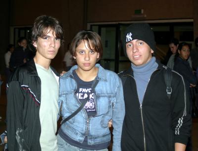 Joshua Aguirre, Daniela Soto y Alejandro Galvez.