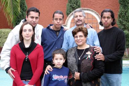 Carlos Carrillo Flores y familia