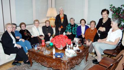 Chata Miranda, Martha Hernández, Elena Ortueta, Dorita Gámiz, Mila Ostos, Carmen Salas, Cristina de León, Gova Peña, Lety Dugaw, Luz Elena López  y Dolores Días Rivera en pasada reunión  .