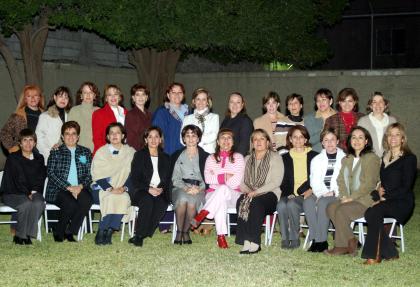 Ex- alumnas de colegio se reunieron hace unos días en casa de Analí de Jaidar