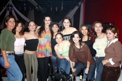 Guadalaupe , Sagrario, Cecy, Azalea, Rosy, Verónica, Mireya, Cecy, Gladys y Ana Laura.