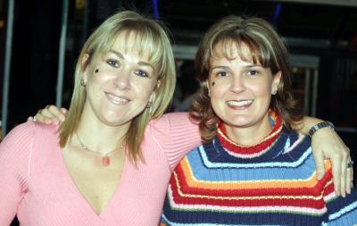 Adriana de González y Magaly de Cruz