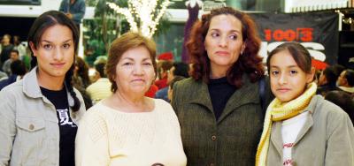 Gemma Lugo, Silvia Valenzuela , Paty de Lugo y Ana Lugo