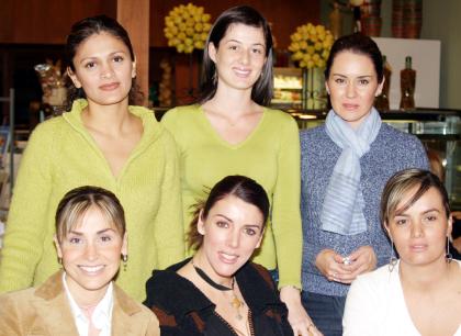 Gracia Landázuri, Olivia Arizpe, Irene Salum, Caludia Grijalva, Juliana Teixeira y Claudia Araujo