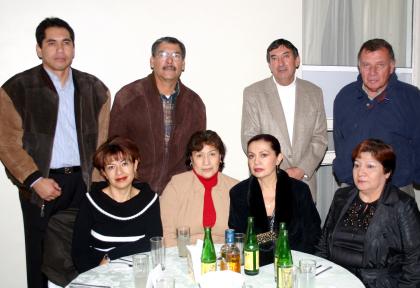 María Dolores, Lourdes Silva, Irene Silva, Virginia Silva, Guillermo García , José de Jesús Urquizo y Benjamín Reynoso.