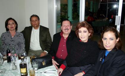 Norma de Ávalos, Juan Ávalos, Julián Goray, Rosario dwe Goray y Patricia de Rojas.