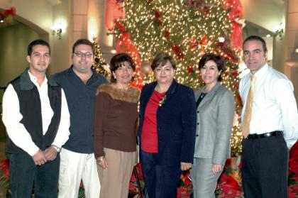 Jorge Pinzón, Jesús Sánchez, Chepy de Pérez, Lourdes de Álvarez, Maru Kart y Efrén Soto.