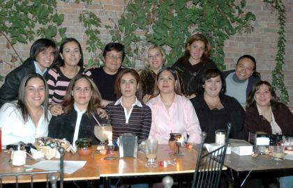 El grupo Seis de ex-scouts se reunio en dias pasados para disfrutar  de un ameno convivio en conocido restaurante