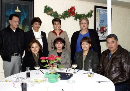 Antonio Máynez, Evagelina Juárez, Sara Alba, Martha del Real, Claudia Meléndez, Ema Sánchez, Virginia Bernal y óscar Mena