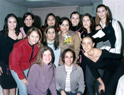 Karina Hernández Calzada, en su despedida de soltera con sus amigas Valeria, Rebeca, Gaby, Iliana, Violeta, Norma, Mayela, Betty, Sofía, Vicky y Carmen.