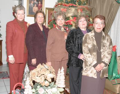 Grupo de los viernes en posada navideña