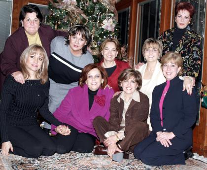 María de los Ángeles Mijares, Olga Gallegos, Alicia de Cárdenas, Susy de Rodríguez, Tita Armendáriz, Rocío de Juan Marcos, Paty de Ramos, Paty de Arizpe y Sonia de Revuelta  .