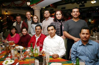 23 de diciembre de 2004
Personal de conocida agencia automotríz se reunio en un restaurante de la localidad, para disfrutar de una agradable reunion navideña