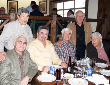 Grupo de amigos en una posada