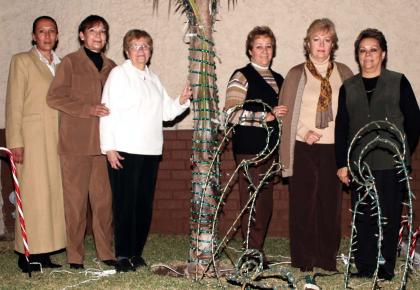 Conchis García , Milly Towns, Coco Montañez, Meche Ortega y Elba Ferriño, en un convivio alusivo a las fiestas decembrinas.