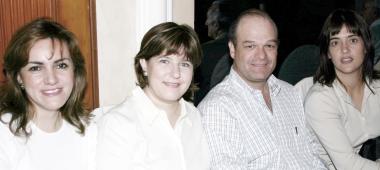 Teresa de Kawas, Migue y Elena  Córdova y Elsi de Córdova.