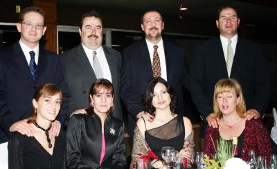 Carlos Herrera, Susan de Herrera, Constantino Papadópulos, Marisol de Papadópulos, Juan Bosco Sauza, Lourdes de Sauza, Rodolfo Murra y Cristina Sánchez.