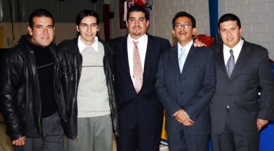 Juan Carlos Mancha,Eduardo Montes, Martín Lozano, Mario Mendoza y Luis Orrantia.