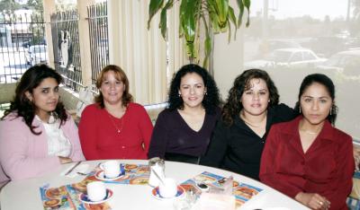 Rossy Rivera, Cecy Navejas, Micky García, Aracely Ochoa y Nora Rodríguez.