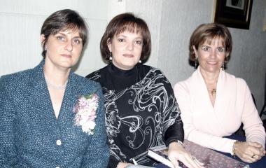 Marycarmen de Sesma, María Fernández y Ana  Mary de Fernández.