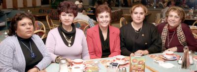 Mary de Piña, Pily de García, Tina Cossío, Mary Carmen de Sandoval y Lucy de Moreno