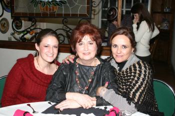 Alejandra Madero, María Matilde Valdés y Guadalupe Valdés.