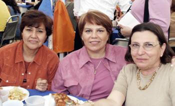 Anita Betancourt, Lupita Villarreal y Malena Lugo.