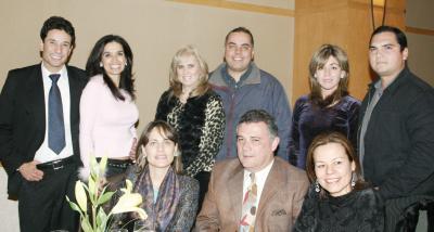 Carlos Hernández, Laura Terrazas, Liliana Mendoza, Gerardo Tueme, Liz Vlerio, Alfredo Aguado, María Elena Verano, Armando Zurita y Lucia Amezcua.