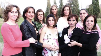 13 de febrero de 2005

Tere de Martínez, Rebeca de Cansino, Georgina de Galindo, Greta Galindo, Mayte Martínez, Thalía Cansino y Tere de Arrañaga felicitaron a Nellely de Cansino