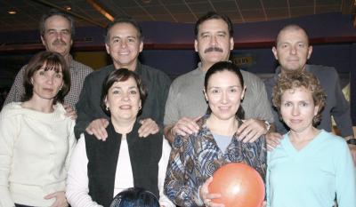 14 de febrero de 2005

 José Ramón y Cristina Algara, Jorge y Elsa Díaz, Miguel y Verónica Wong, Carlos y Pinita Villarreal.