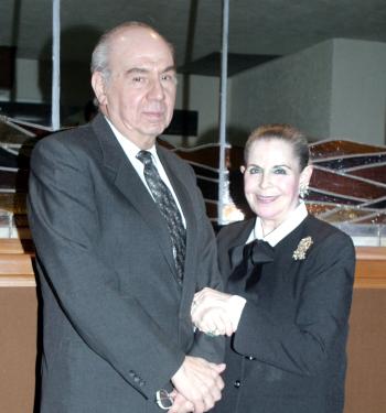 Óscar Murra y Gaby Cofiño de Murra.