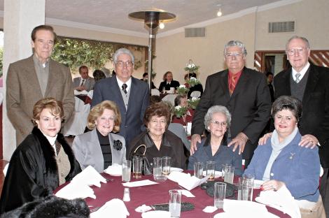 Franz y Lety Von Bertrab, Manuel y Eva Valenzuela, Antonio y Tere Luna, Conchita Borrego, Rodolfo y Techi Aguilar