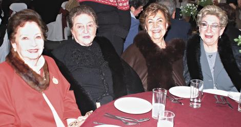 Amelia de Boheringer, Tere Iglesias, Matilde Segura y Lupita de Cabello.