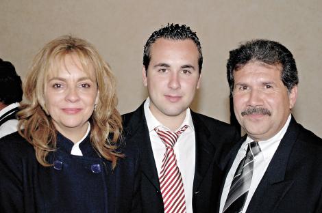 Mario Martínez Noriega, Miriam Pérez Merodio de Martínez y Mario Martínez Pérez