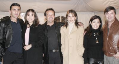 22 de febrero de 2005

Omar Arellano, Lenia de Arellano, Luis Espinosa, Gaby de Espinosa, Bernardo Gurza y Sofia de Gurza.