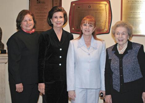 Patricia de Segura, Rosario L. de González, Sonia Maeda Martínez y Pilar D.R. de López