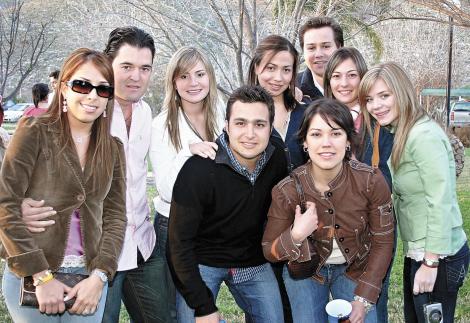 Alejandra y Gori Albéniz,  Sandra y Chuy Bitar, Any y Toño Gilio, Magda Navarro, Sofía Pámanes y Marytere Martínez