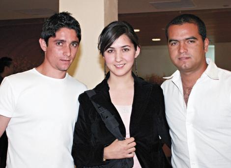 Erick Canedo, Bárbara Muñoz y Carus Estrada