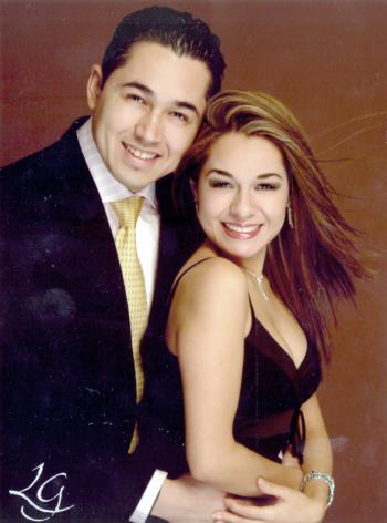 Héctor Javier Lara Valadez y Alejandra Castañeda Márquez contrajeron matrimonio el 05 de marzo de 2005.