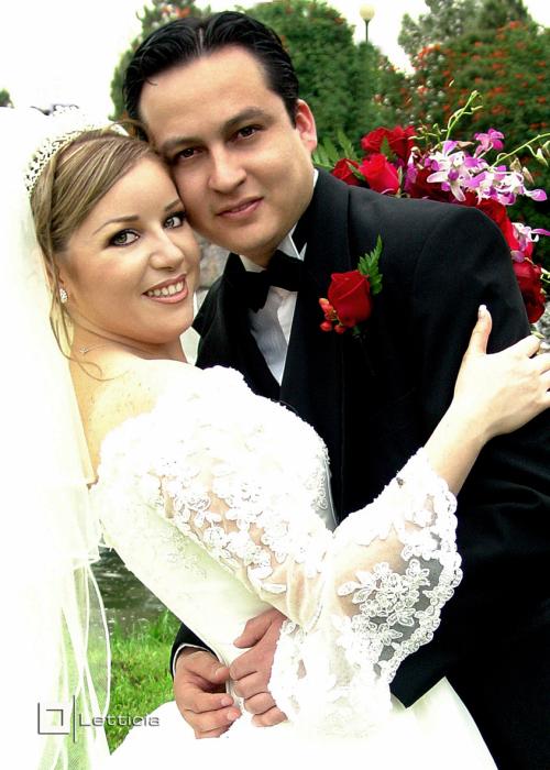 n Ing. Jesús Alberto Bonilla Castro y Dra. Norma Eréndira Silveyra Román recibieron la bendición nupcial en la parroquia de Nuestra Señora de la Virgen de la encarnación el  19 de febrero de 2005.