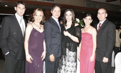 Raúl Vera, Ana Paola Madero, Carlos Carrillo, Paola Rubio, Lorena López y Javier Fernández.