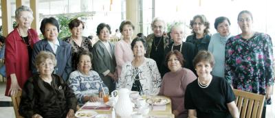 13 de marzo 2005 


Rosa María, María Gloria, Josefina, Guillermina, Soledad, Peegram, Alicia, Graciela, María Eugenia, Juanita, María de la Luz, Alicia, Rocío, Magdalena y Lucero celebraron el Día Internacional de la Mujer