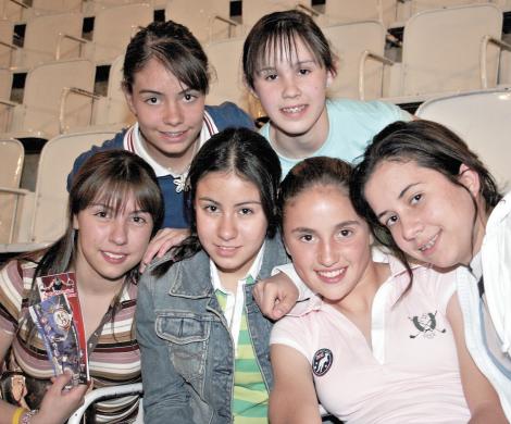 Melanie Pollet, Diana Mourey, Marissa Guerrero, Karen Livas, Melissa Pollet y Sara Garibay