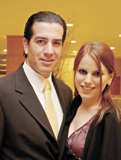 Omar Álvarez y Lupita Estrada