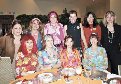 Elvira L. de González, Verónica de Wong Sánchez, Ruth Pastrana de Navarro, Luly V. de Berlanga, Lupe V. de Estrada, Maty de Campa, Mary G. de Madero, Leticia García, Ema G. de De la Peña y Zoila V. de Muñoz