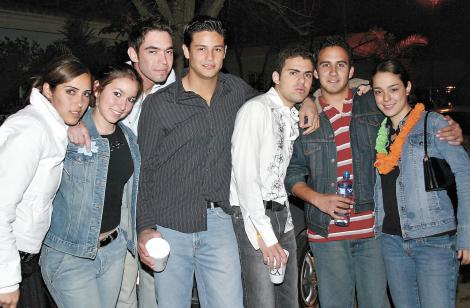 Rosario, Elia, Daniel, Gustavo, Oscar, Paco y Sofi